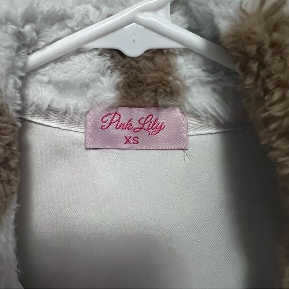 Pink Lily Cozy Cow Print Pullover Fleece Size XS - Picture 5 of 6